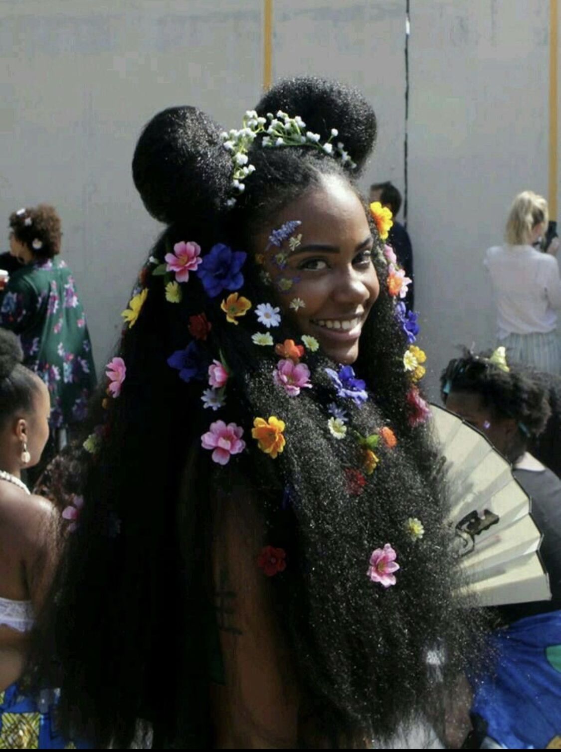 Natural hair with flowers